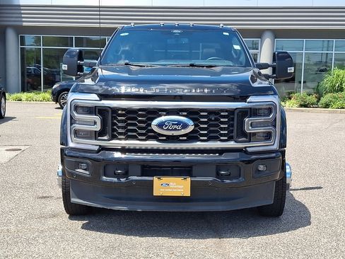 Certified 2026 Ford F450 Platinum w/ FX4 Off-Road Package AWD/4WD image 3
