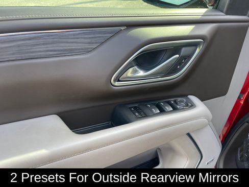 Used 2021 GMC Yukon XL SLT w/ SLT Luxury Package image 12