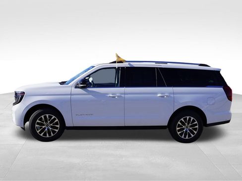 Certified 2025 Ford Expedition Max Platinum AWD/4WD image 9