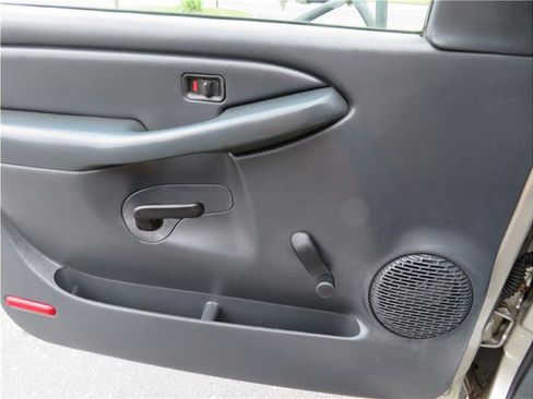 Used 2001 Chevrolet Silverado 3500 2WD Regular Cab image 23