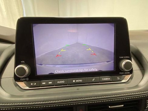 Used 2023 Nissan Rogue SV image 15