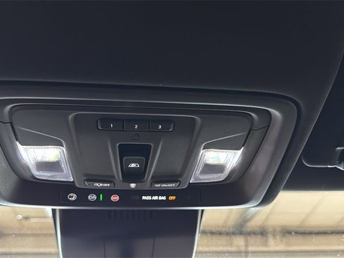 Used 2024 GMC Sierra 1500 AT4 w/ Technology Package image 37