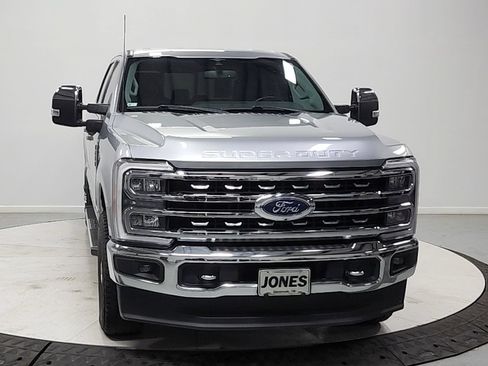Used 2023 Ford F250 Lariat w/ Chrome Package AWD/4WD image 2
