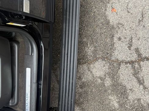 Used 2014 Cadillac Escalade Platinum image 16