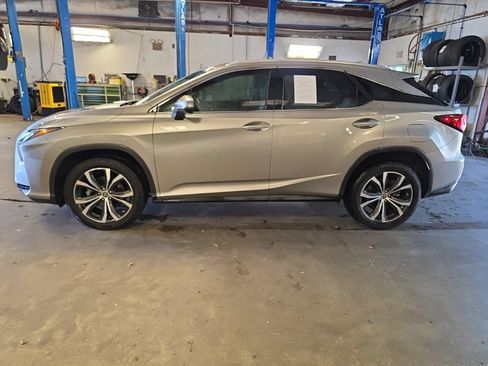 Used 2018 Lexus RX 350 FWD w/ Premium Package image 2