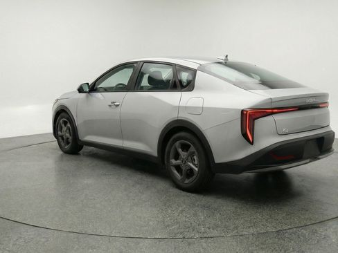 Used 2025 Kia K4 FWD image 6