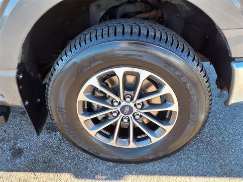 Used 2021 Ford F150 XLT w/ Equipment Group 302A High image 9