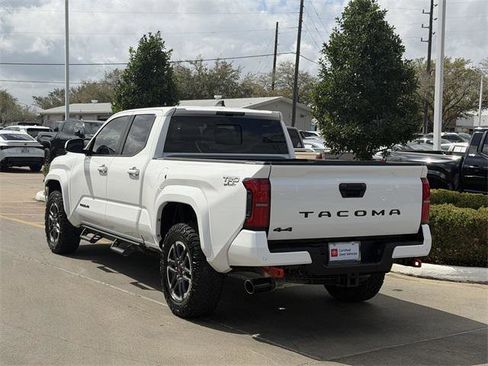 Certified 2025 Toyota Tacoma TRD Sport w/ TRD Sport Upgrade Package image 5
