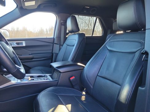 Used 2020 Ford Explorer Limited image 14
