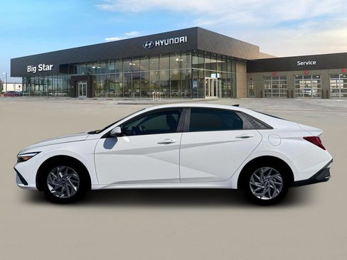New 2026 Hyundai Elantra Blue FWD image 3