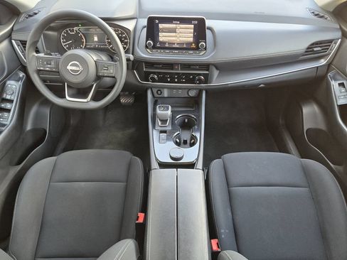 Used 2024 Nissan Rogue S AWD/4WD image 18