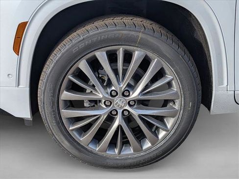 New 2026 Buick Enclave Avenir w/ Super Cruise Package image 10