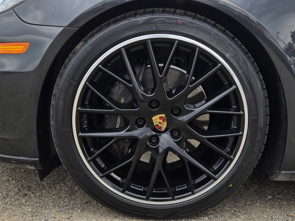Used 2020 Porsche Panamera 4 AWD/4WD image 10