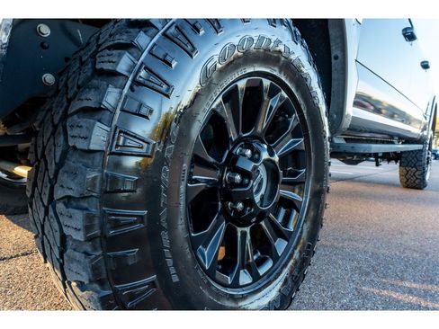 Used 2022 Ford F250 Lariat w/ Tremor Off-Road Package image 9