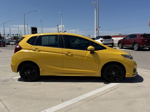 Used 2019 Honda Fit Sport image 3