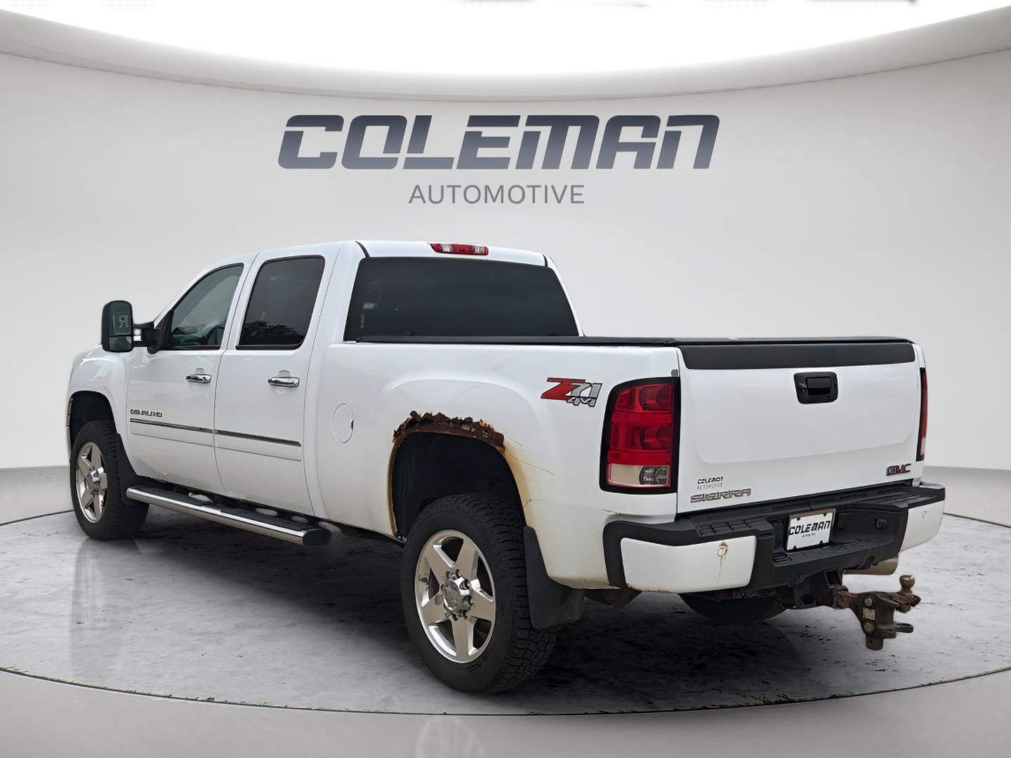 Used 2014 GMC Sierra 2500 Denali w/ Suspension Package, Off-Road AWD/4WD image 7