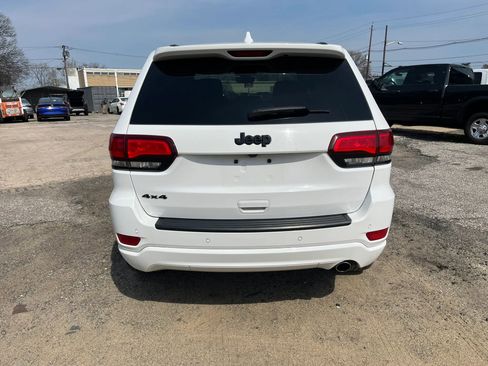 Used 2020 Jeep Grand Cherokee Altitude image 7