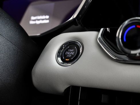 Used 2024 GMC Canyon AT4X image 34