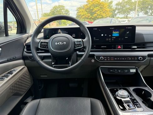 New 2026 Kia Carnival EX image 10