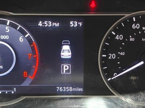 Used 2020 Nissan Versa SV image 42