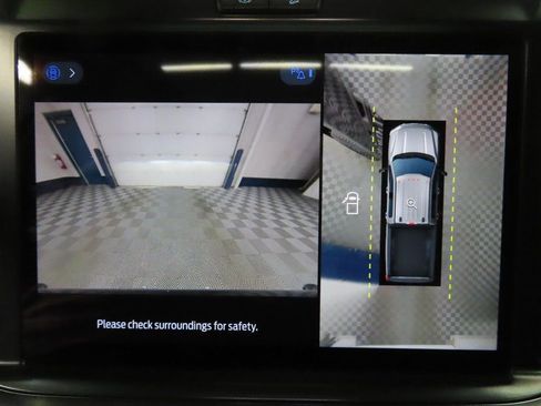 Used 2025 Ford F350 Platinum w/ FX4 Off-Road Package image 21