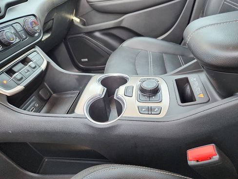 Used 2022 GMC Terrain Denali AWD/4WD image 20