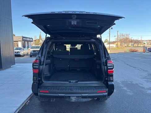 Used 2025 Toyota 4Runner TRD Off-Road image 8