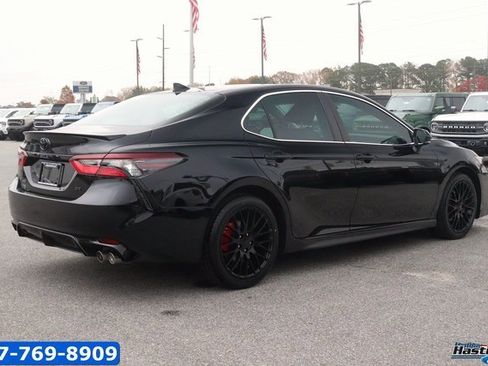 Used 2024 Toyota Camry SE w/ Convenience Package image 5