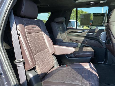 Used 2024 Cadillac Escalade Sport Platinum w/ LPO, Floor Liner Package image 36