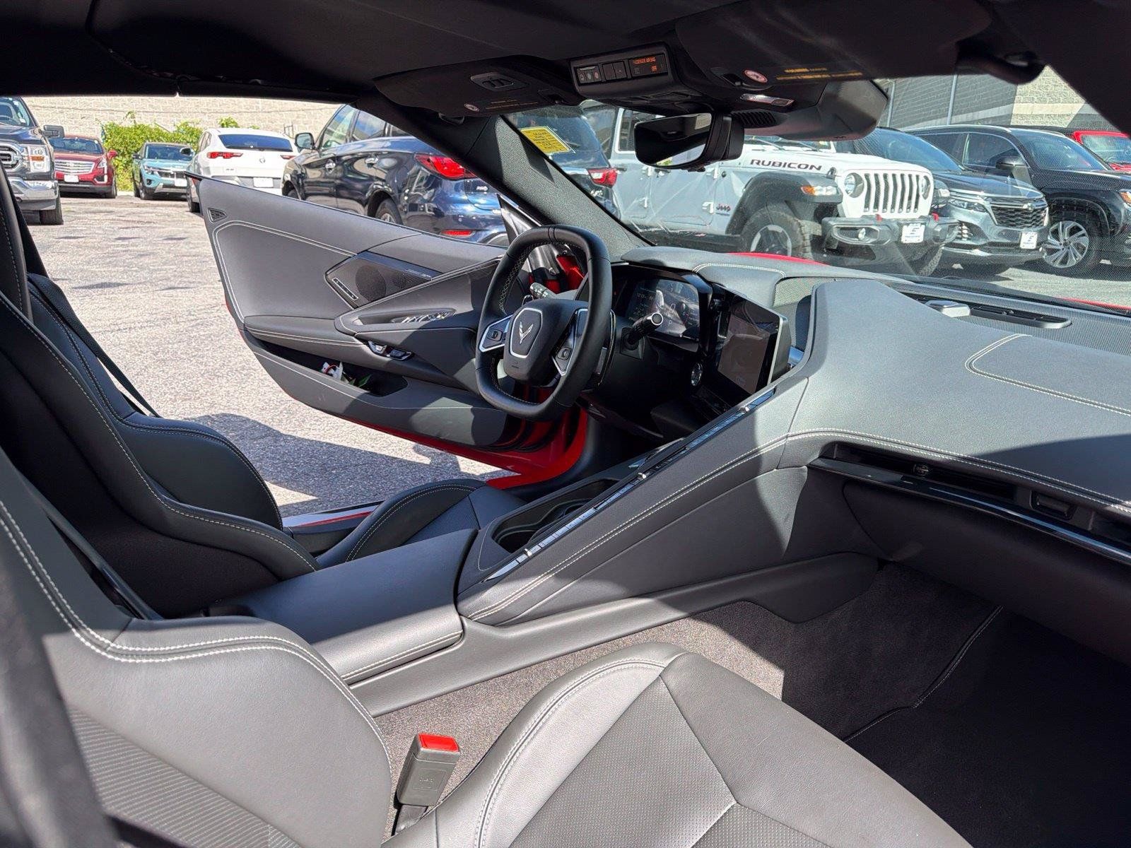 Used 2024 Chevrolet Corvette Stingray Preferred Conv w/ Z51 Performance Package RWD image 32