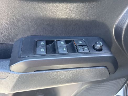 Used 2023 Toyota Tacoma SR AWD/4WD image 10