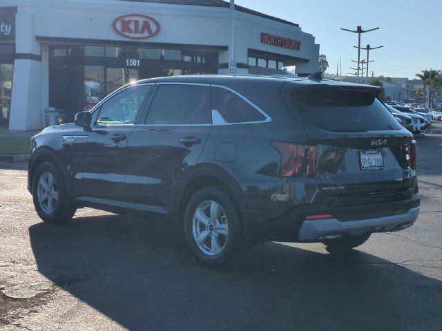 Used 2026 Kia Sorento LX FWD image 5