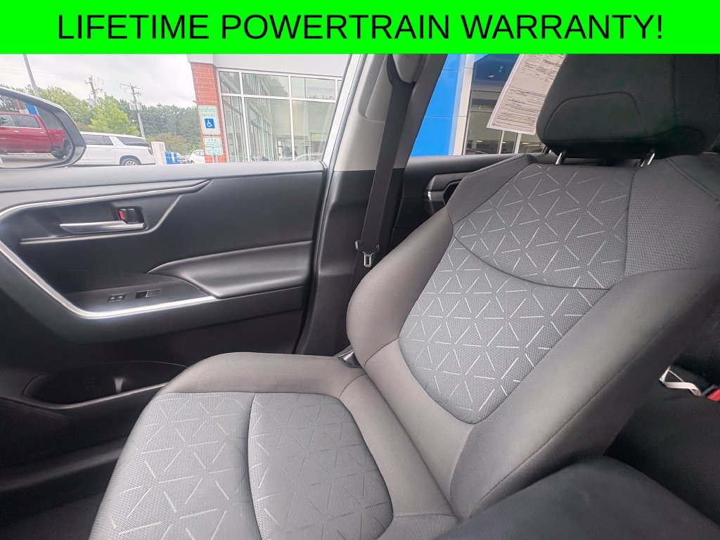 Used 2024 Toyota RAV4 XLE AWD/4WD image 12