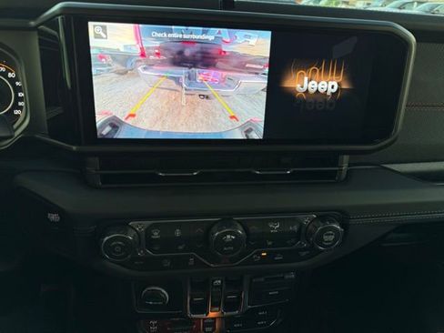 New 2026 Jeep Gladiator Rubicon w/ Safety Group AWD/4WD image 28