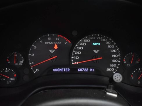 Used 2000 Chevrolet Corvette Coupe w/ Memory Pkg image 30