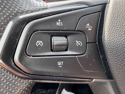 Used 2024 Chevrolet Trax LS w/ LS Convenience Package FWD image 16