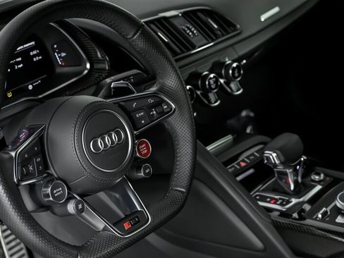 Used 2018 Audi R8 V10 plus AWD/4WD image 24