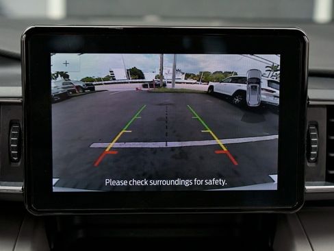 Used 2023 Ford Explorer XLT w/ Equipment Group 202A image 27