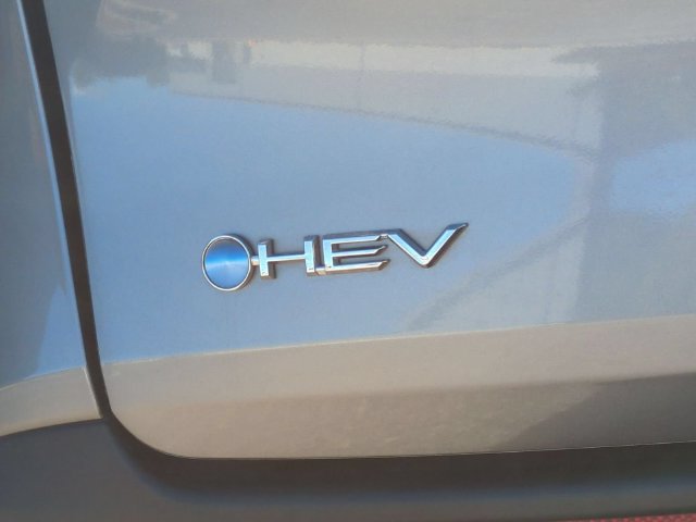 Used 2026 Toyota Sienna XLE FWD image 9
