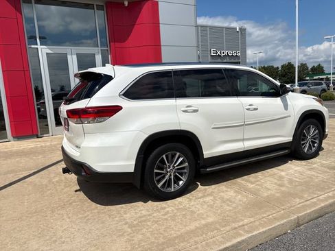 Used 2019 Toyota Highlander XLE AWD/4WD image 5