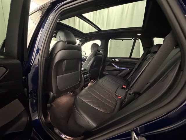 Used 2025 BMW X5 xDrive50e AWD/4WD image 21