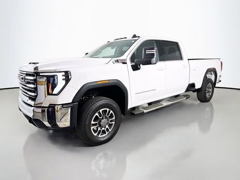 Used 2025 GMC Sierra 3500 SLE w/ SLE Convenience Package AWD/4WD image 3