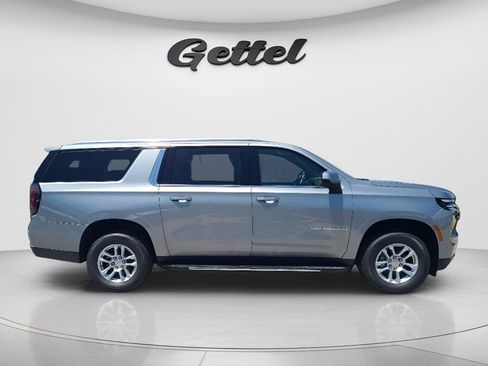 New 2026 Chevrolet Suburban LS AWD/4WD image 4