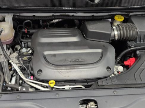 Used 2023 Chrysler Voyager LX FWD image 25