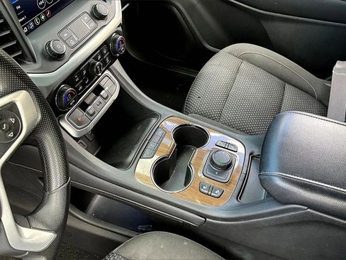 Used 2021 GMC Acadia SLE w/ Driver Convenience Package image 12