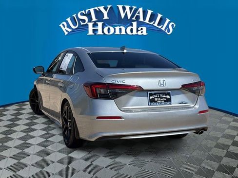 Used 2025 Honda Civic Sport image 3