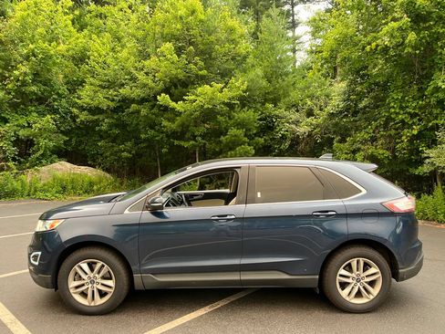Used 2017 Ford Edge SEL w/ Equipment Group 201A AWD/4WD image 2