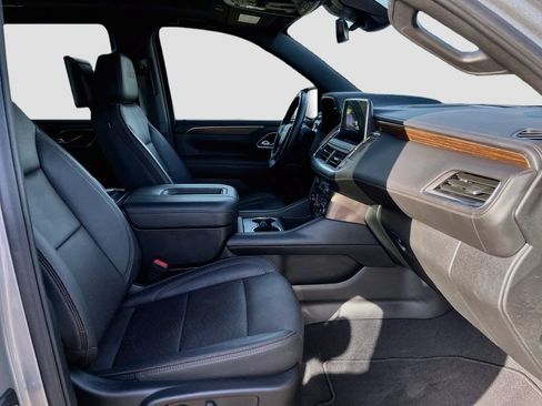 Used 2024 Chevrolet Tahoe High Country w/ Advanced Technology Package AWD/4WD image 30