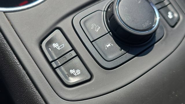Used 2023 GMC Terrain SLT AWD/4WD image 30