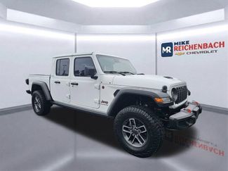 Used 2025 Jeep Gladiator Mojave w/ Technology Group AWD/4WD video 2